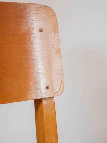 Claude, la chaise en bois N°820