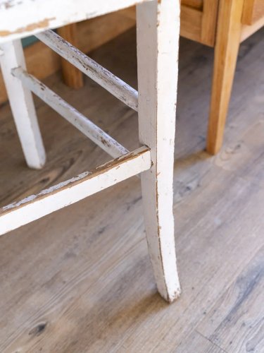 Claude, la chaise en bois N°834