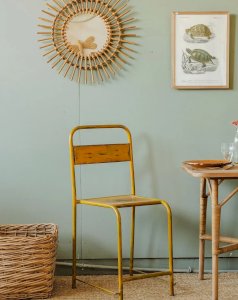 Claude, the yellow metal chair No. 859