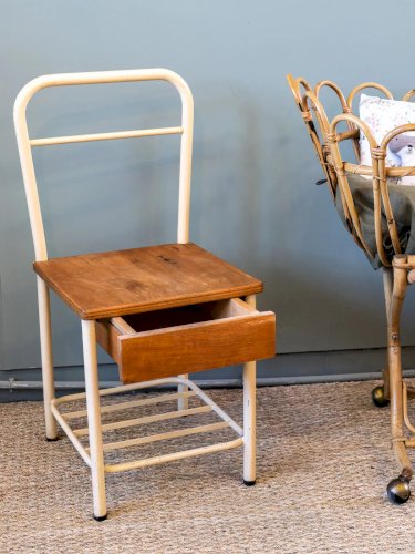 Claude, la chaise en métal N°867