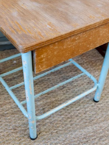 Claude, la chaise en métal N°869