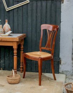 Claude, the straw and wood chair No. 622