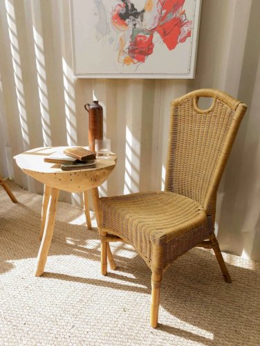 Claude, la chaise en rotin N°687