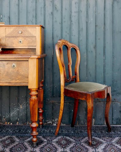 Claude, la chaise en velours vert N°404