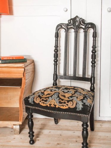 Claude, la chaise noire N°243