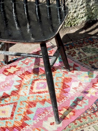 Claude, la chaise noire N°463