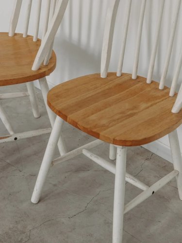 Claude, la chaise scandinave en bois N°874