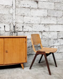 Claude, la chaise Thonet bicolore N°505