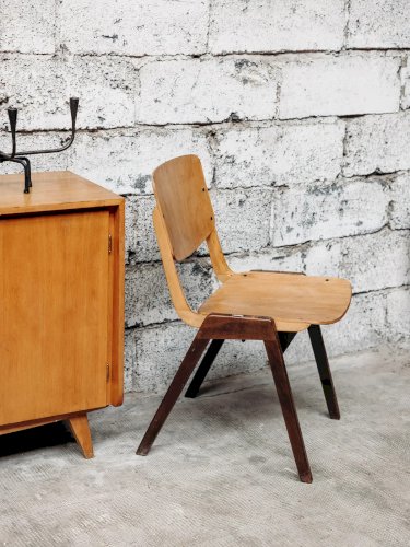 Claude, la chaise Thonet bicolore N°505