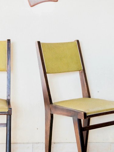 Claude, la chaise verte en bois N°443