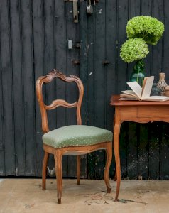 Claude, the green wooden chair No. 624