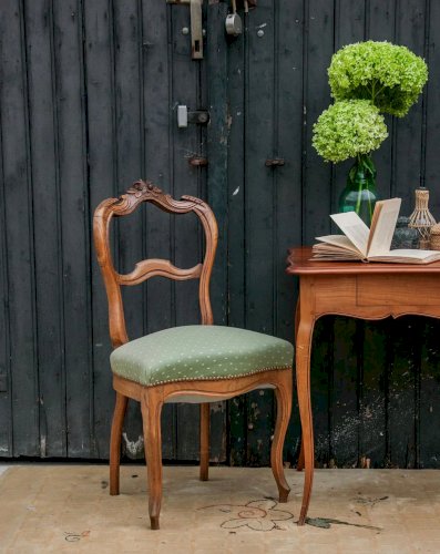 Claude, la chaise verte en bois N°624