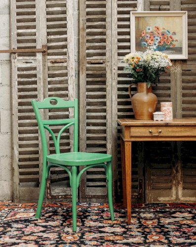 Claude, la chaise verte en bois N°712