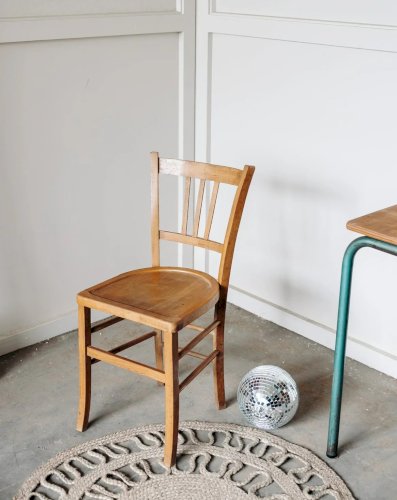 Claude, la paire de chaises bistrot N°182