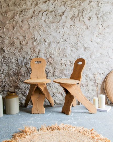 Claude, la paire de chaises en bois N°362