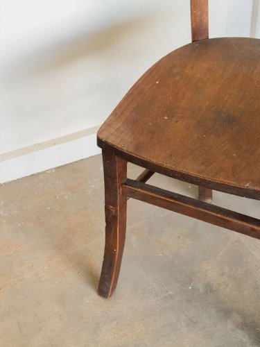 Claude, la paire de chaises en bois N°482