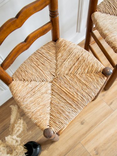 Claude, la paire de chaises en bois N°497