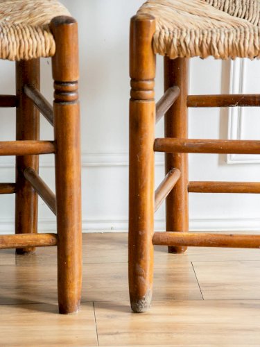 Claude, la paire de chaises en bois N°497