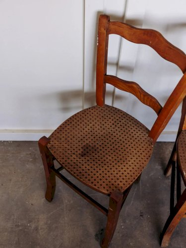 Claude, la paire de chaises en bois N°510