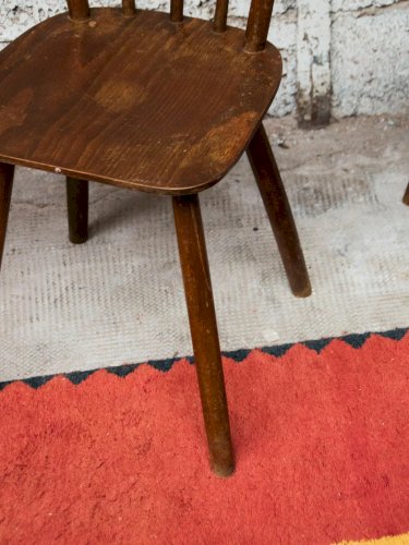 Claude, la paire de chaises en bois N°723