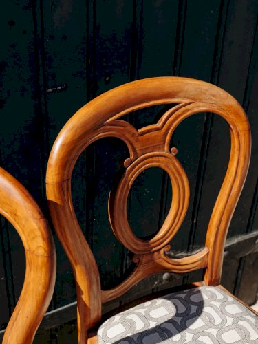 Claude, la paire de chaises en bois N°729