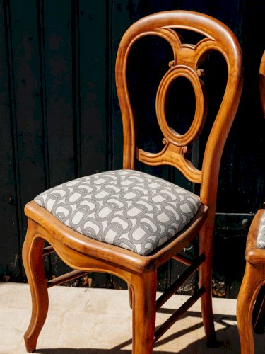 Claude, la paire de chaises en bois N°729