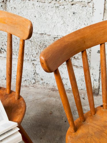Claude, la paire de chaises en bois N°862