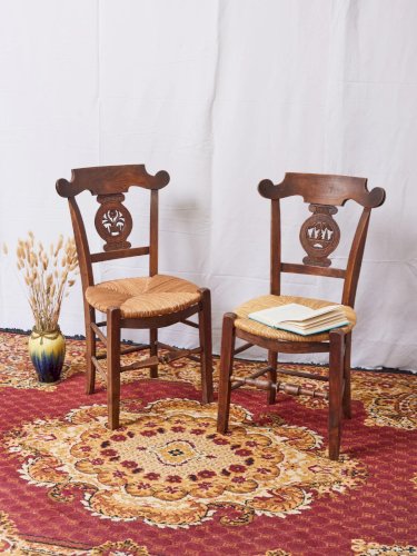 Claude, la paire de chaises en bois N°997