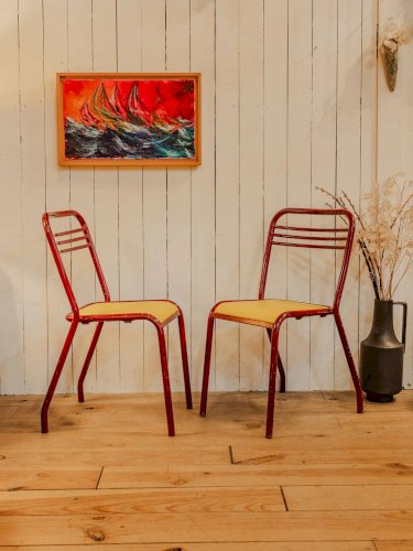 Claude, la paire de chaises en métal N°802