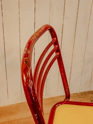 Claude, la paire de chaises en métal N°802