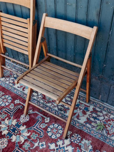 Claude, la paire de chaises pliantes N°730