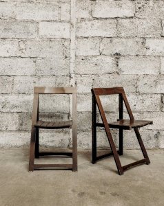 Claude, the pair of folding chairs No. 873