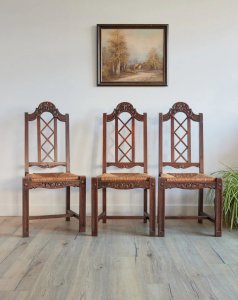 Claude, le lot de 3 chaises en bois N°807