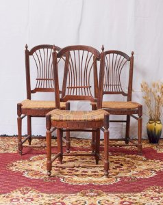 Claude, le lot de 3 chaises en bois N°998