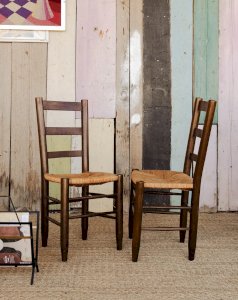 Claude, le lot de 4 chaises en bois N°685