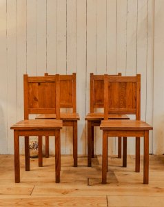 Claude, the lot of 4 wooden chairs No. 800