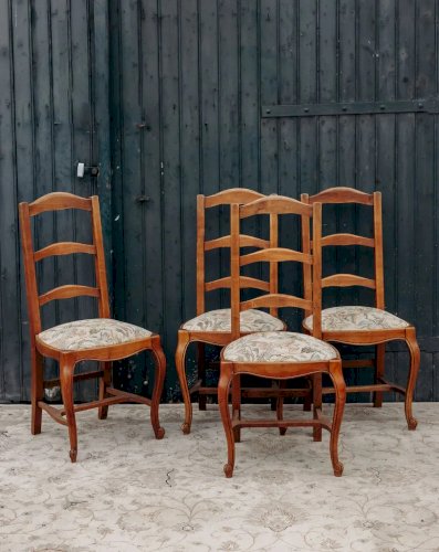 Claude, le lot de 4 chaises en bois N°847