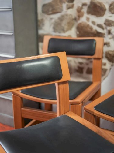 Claude, le lot de 4 chaises en bois N°856