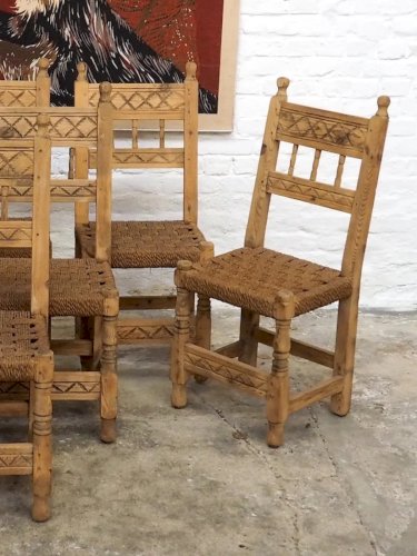 Claude, le lot de 8 chaises en pin et corde N°1023