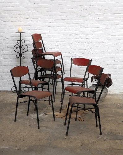 Claude, le lot de 9 chaises patinées N°1024