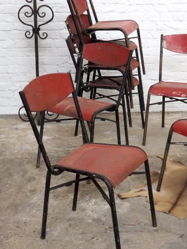 Claude, le lot de 9 chaises patinées N°1024