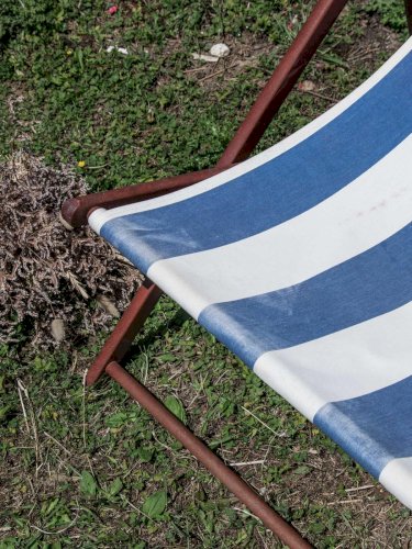 Claudine, la chaise longue à rayures N°4