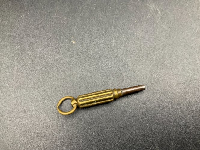 Clé de montre gousset  Coq.