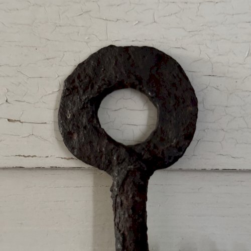 Clé en fer forgé atypique Haute Époque M3657