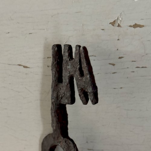 Clé en fer forgé atypique Haute Époque M3657