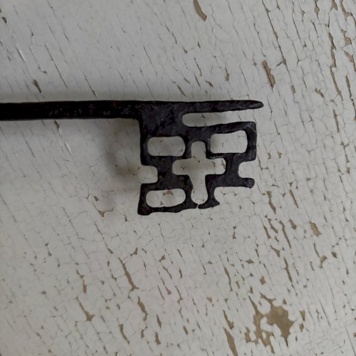Clé en fer forgé Haute Époque curiosité M3654