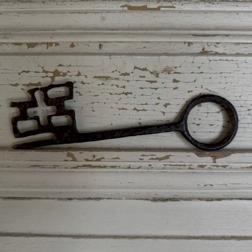 Clé en fer forgé Haute Époque curiosité M3654