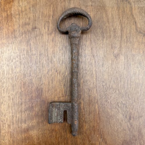 Clé en fer forgé Haute Époque L9307
