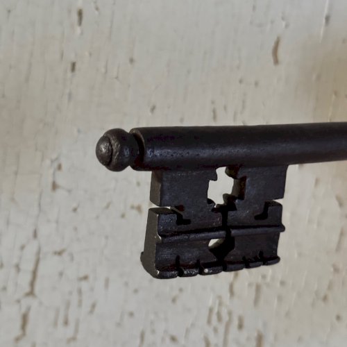 Clé en fer forgé Haute Époque M3656