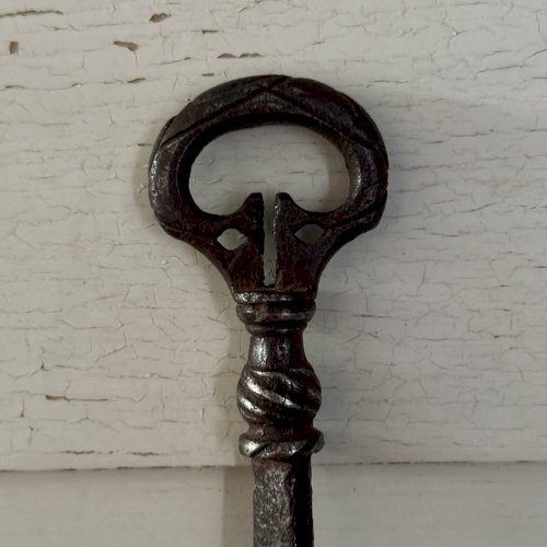 Clé en fer forgé Haute Époque M3658